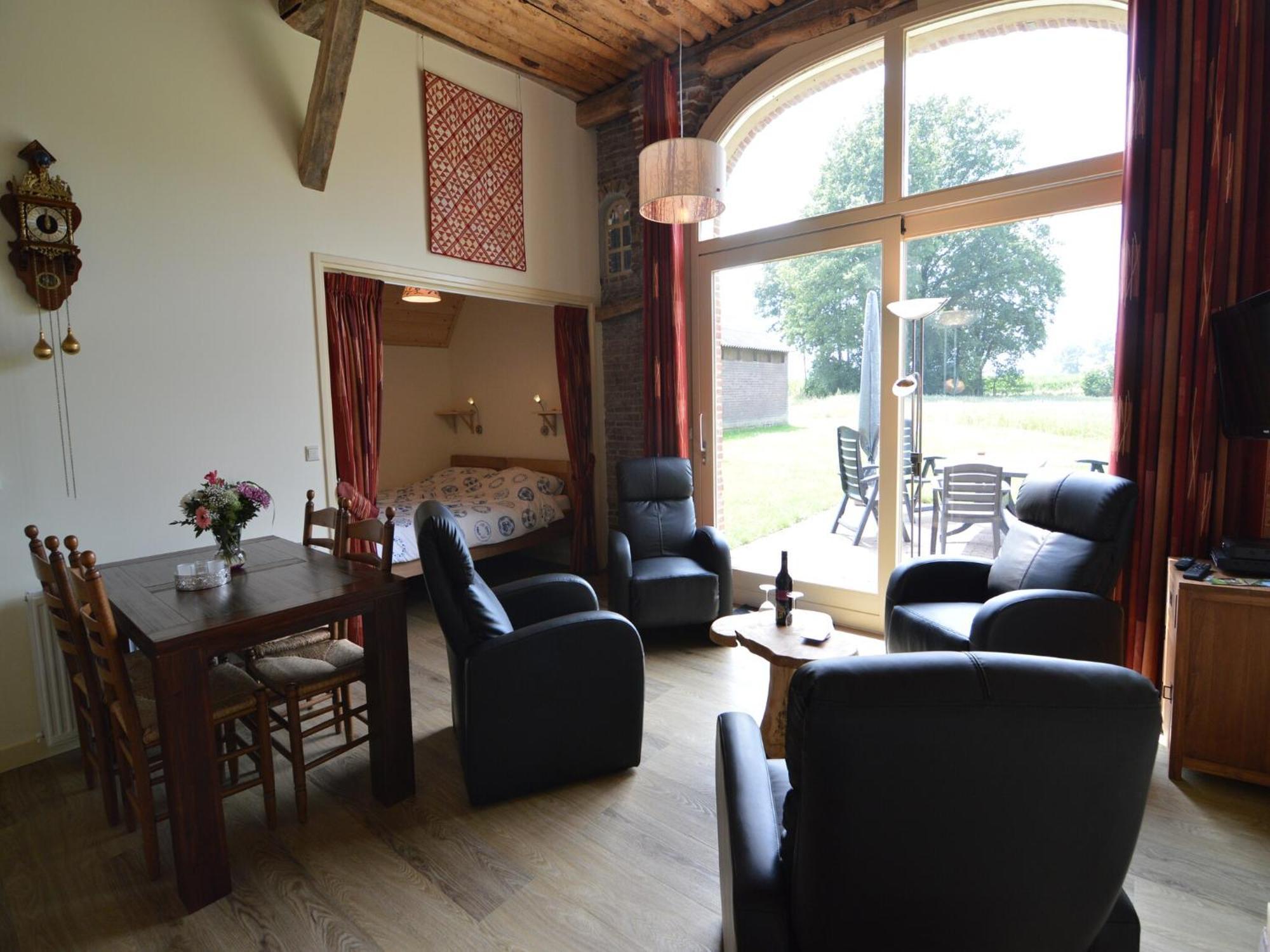 Quaint Farmhouse In Geesteren With Meadow View מראה חיצוני תמונה
